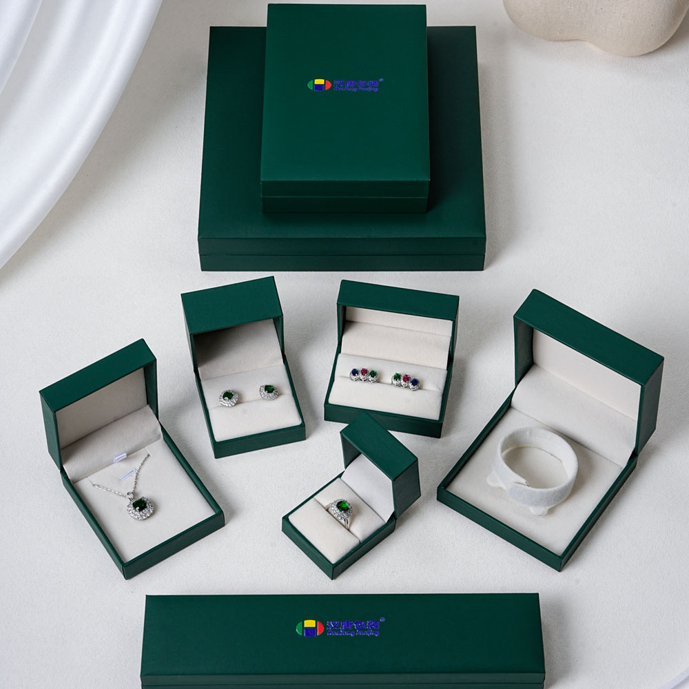 square ring box with polar fleece foam